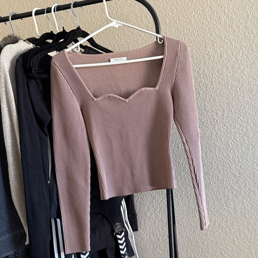 Babaton Ribbed Pink Long Sleeve Crop Top